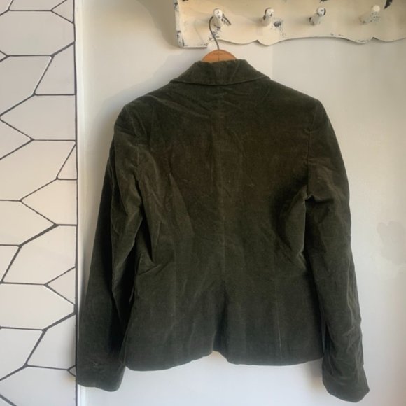 Bye designer army green velvet blazer jacket with large, unique brass button - Picture 4 of 5